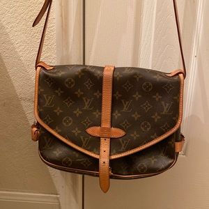 Louis Vuitton Monogram Saumur 30 Shoulder Bag